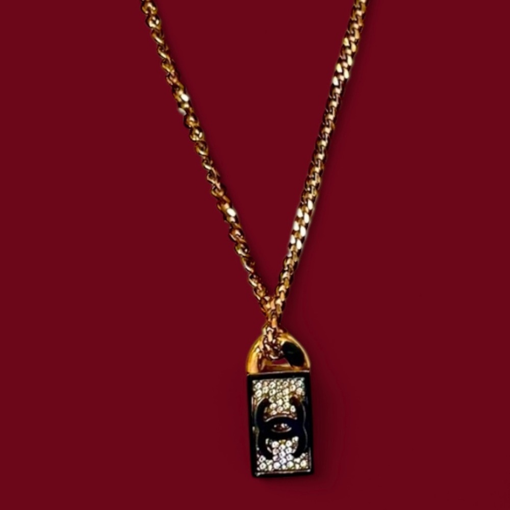 Chanel Gold-Tone CC Logo Pendant Necklace with Crystals-2021 Cruise-wear